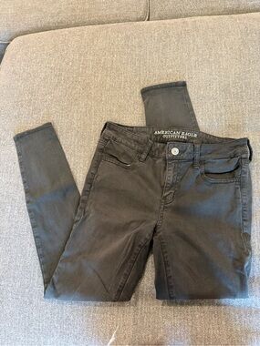 American Eagle Women’s black green Skinny Jeans